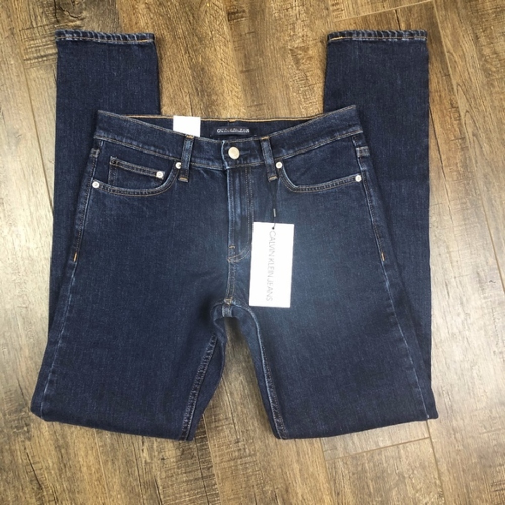 *BNWT* Calvin Klein Jeans Mid Rise Slim Jeans